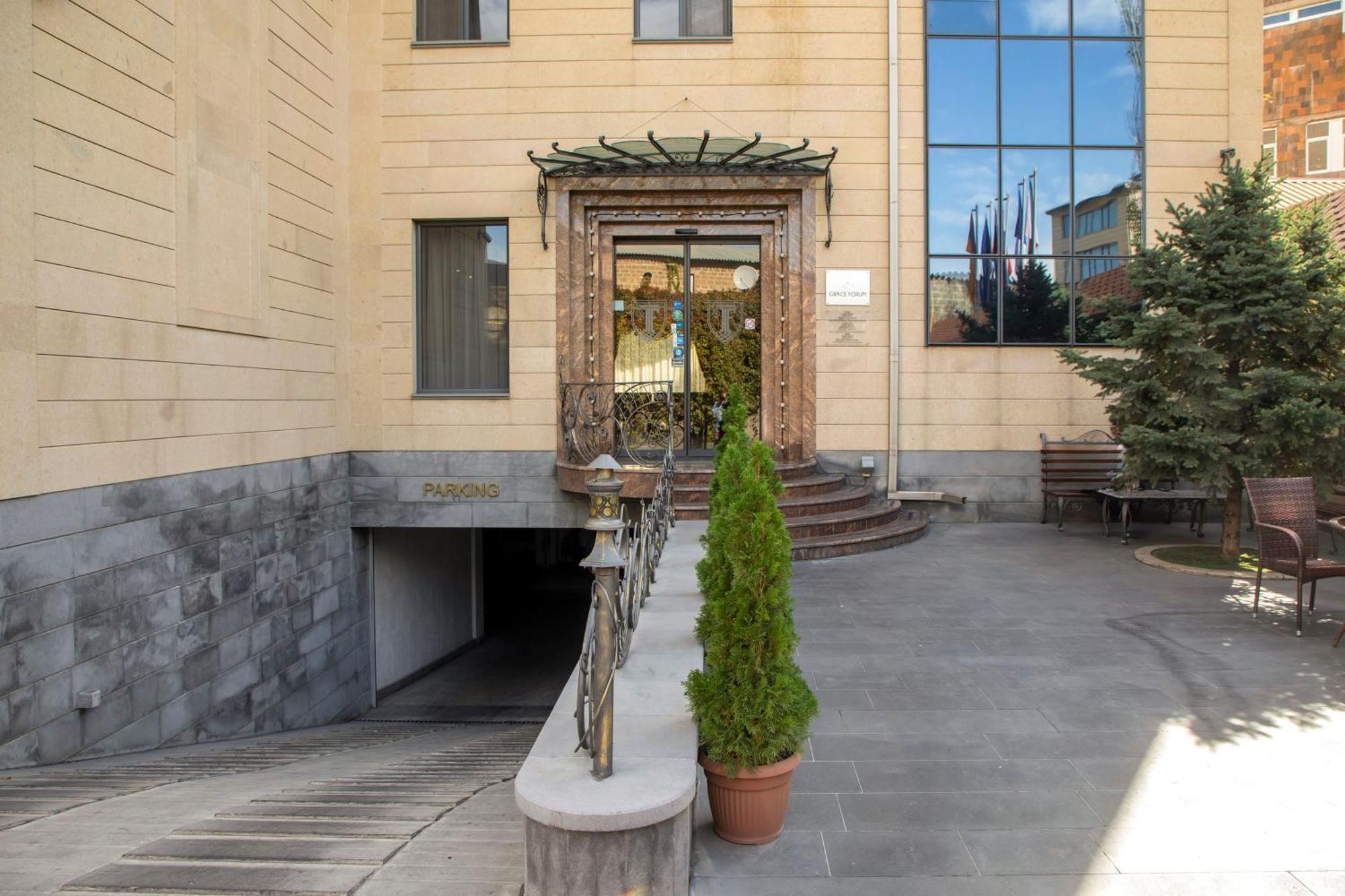 Spa Hotel Grace Forum Jerevan Eksteriør bilde