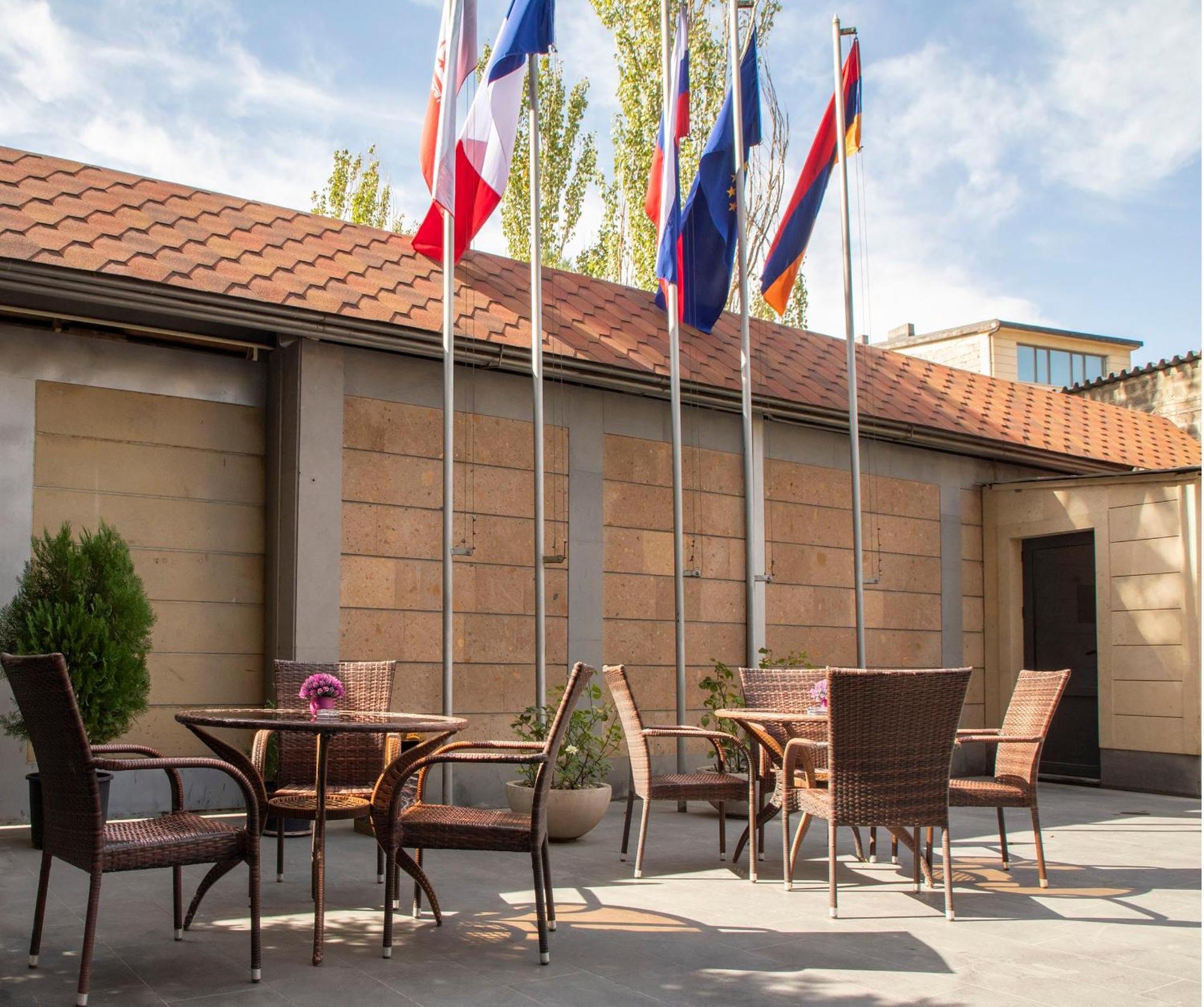 Spa Hotel Grace Forum Jerevan Eksteriør bilde